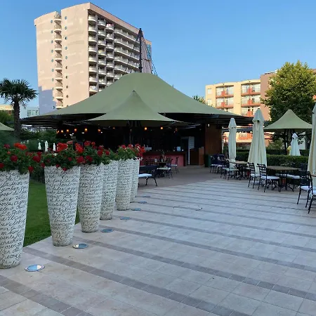 Апартамент Royal Barcelo